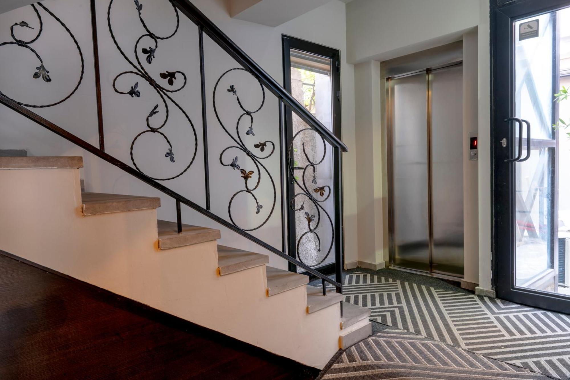 Hotel Piazza Tbilisi Ngoại thất bức ảnh