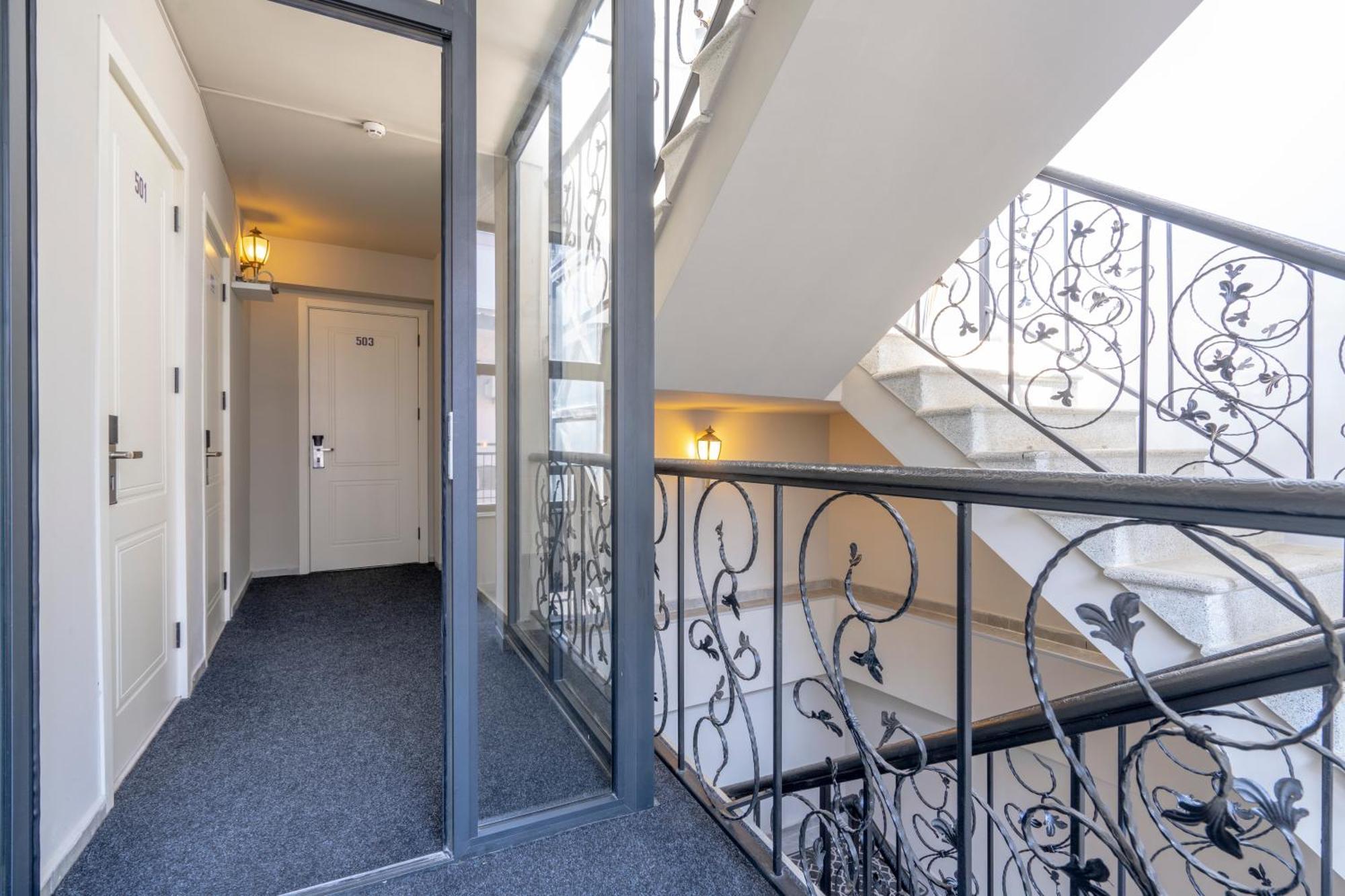 Hotel Piazza Tbilisi Ngoại thất bức ảnh